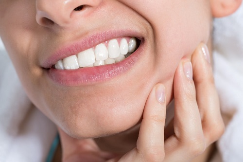 Trồng răng sứ có ảnh hưởng gì không? Giải đáp từ chuyên gia 3